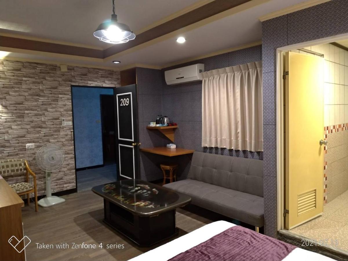 Guan Lun Hotel Hualien Exterior foto